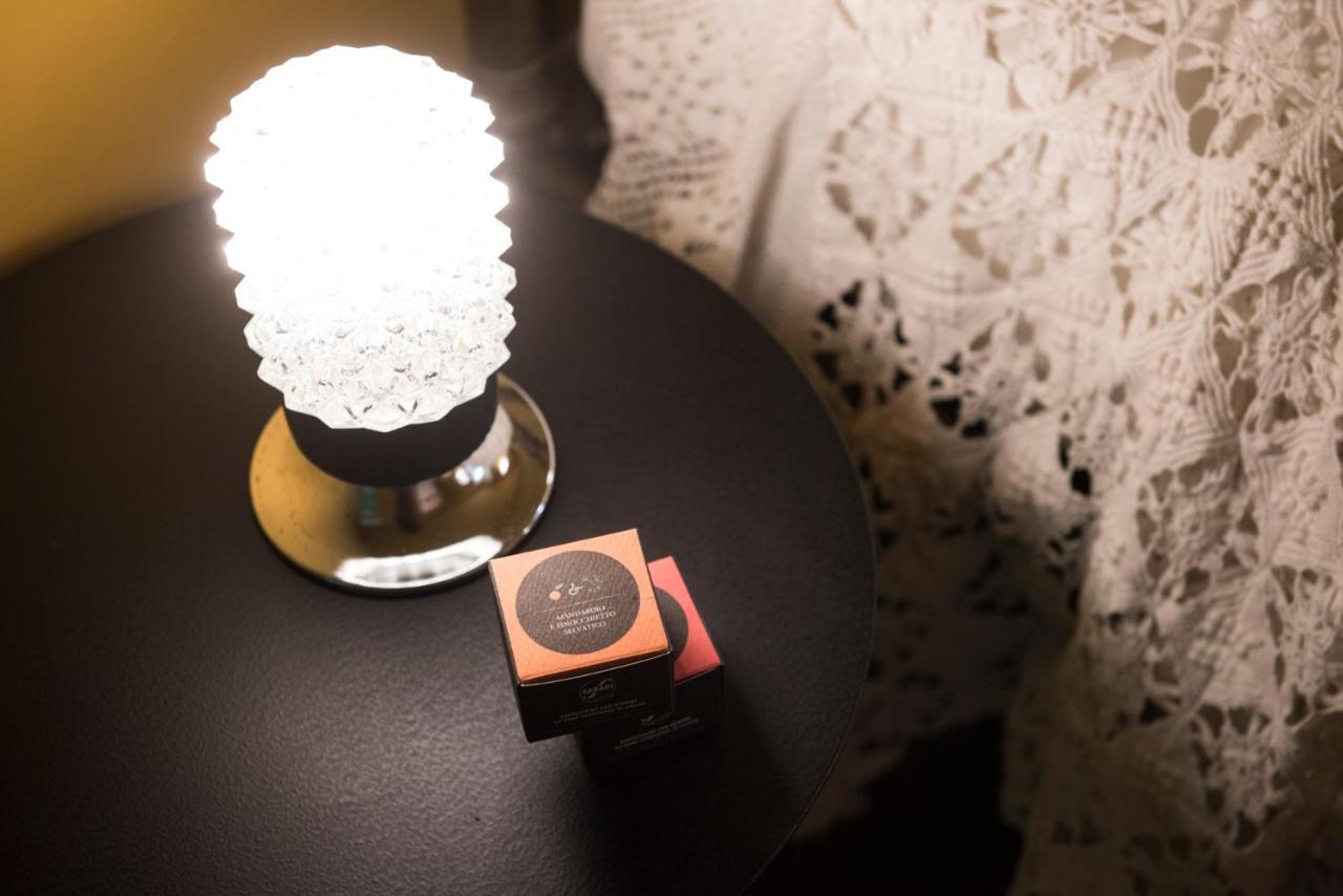 مبيت وإفطار موديكا Le Stanze Del Cioccolato المظهر الخارجي الصورة